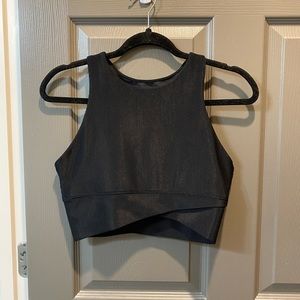 Black workout crop top